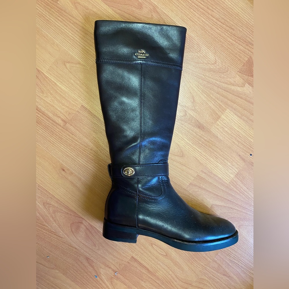 Coach boots sz 8